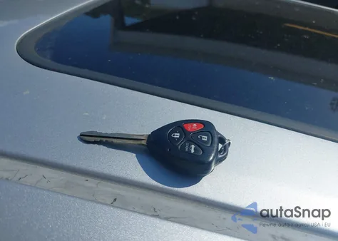 2010 Toyota Corolla S z USA, uszkodzony, nr VIN 2T1BU4EE5AC459394